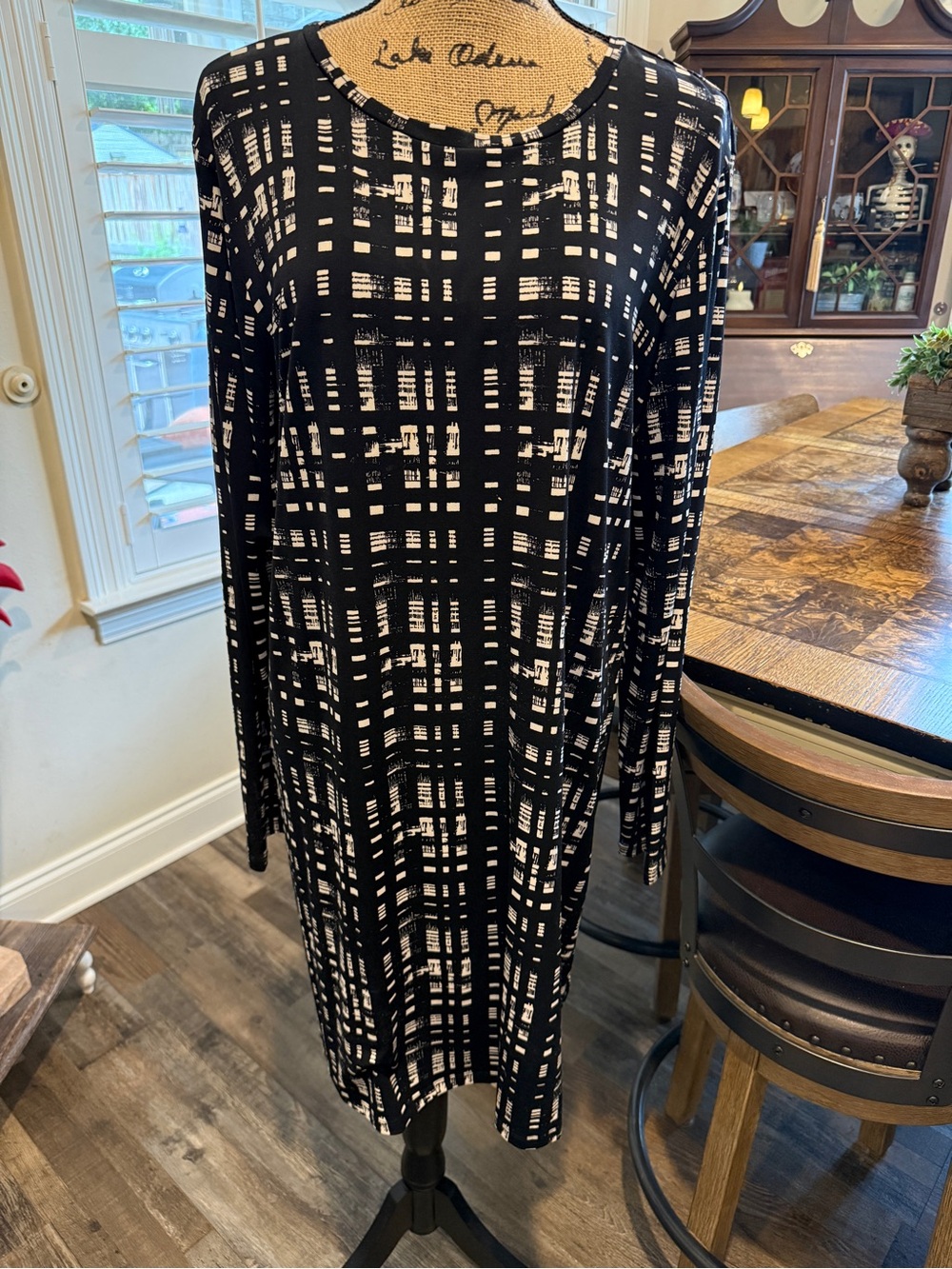 Michael Kors Black and White Printed Long-Sleeve Shift Dress
